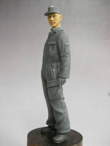 Resin Figure Kit 1/20 Soldier Unpainted Garage Resin Kit